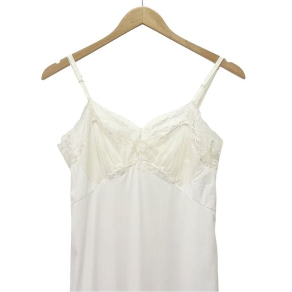 Vintage White Nylon Full Slip Lace Trim Adjustable Straps 1950s Era Lingerie - Picture 6 of 8